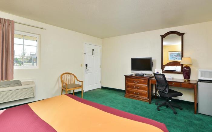 Americas Best Value Inn & Suites - Redding, CA