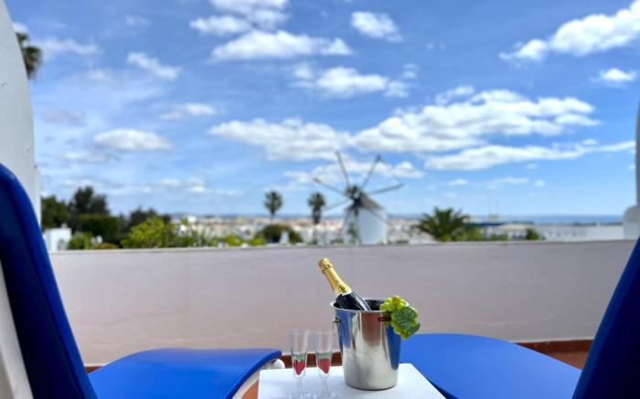 ALBUFEIRA SUNSET WITH POOL by HOMING