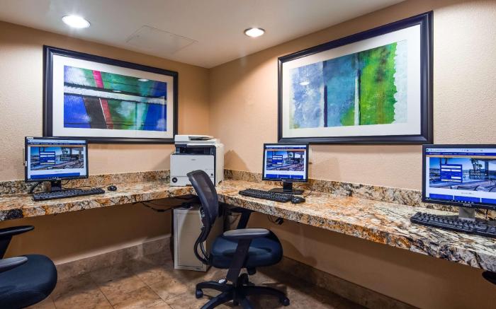 Best Western Plus Casino Royale – Center Strip