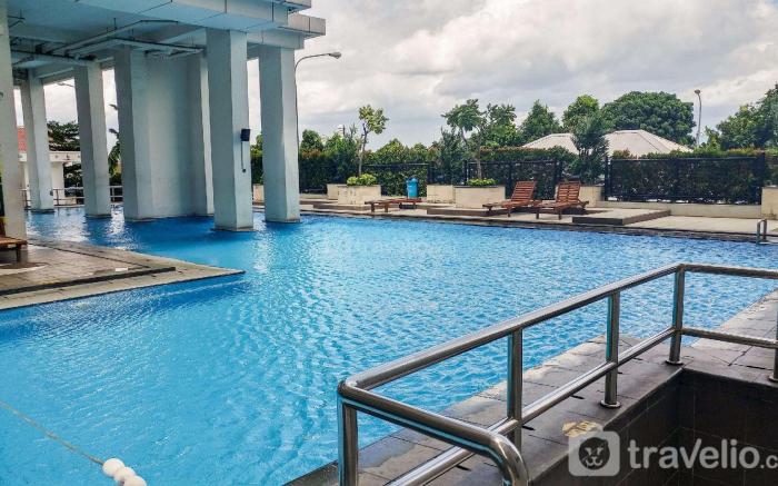 Homey & Comfort 2BR Pakubuwono Terrace By Travelio