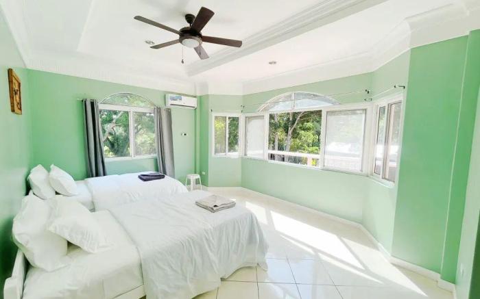 EDSR Villa-Mountain View Room (3)