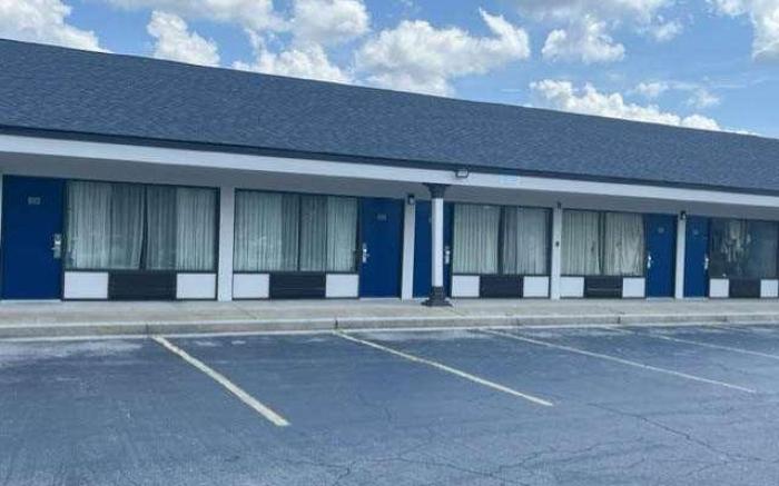 Studio 6 Suites Hinesville, GA
