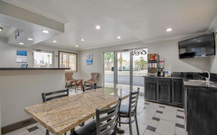 Studio 6  Suites San Bernardino, CA