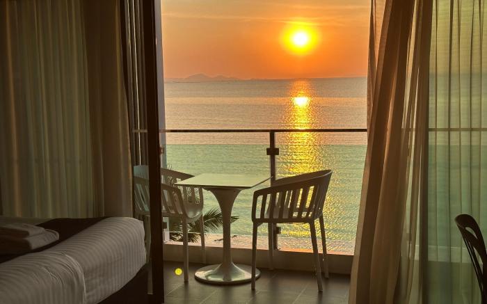 Golden Dragon Beach Resort Pattaya (Bang Lamung)