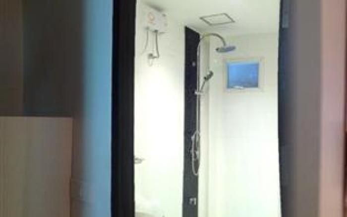 White House Asoke Sukhumvit 18