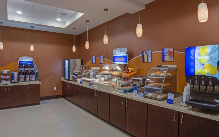 Holiday Inn Express Hotel & Suites Orlando East-UCF Area By IHG
