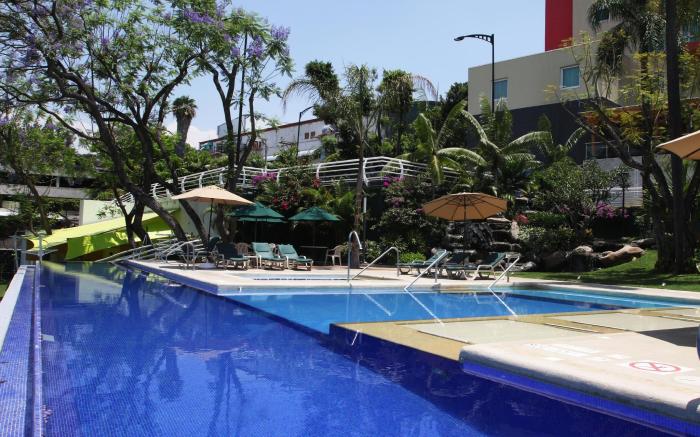 Holiday Inn Express & Suites Cuernavaca By IHG