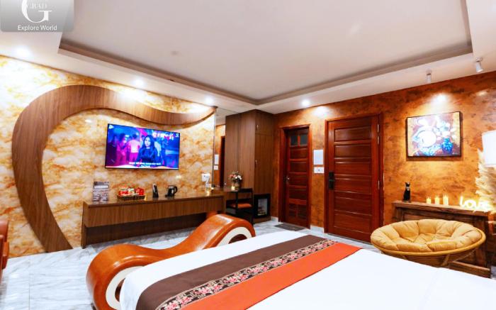 Queen Luxury Hotel