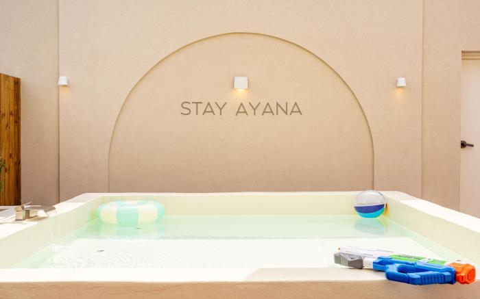 STAY AYANA