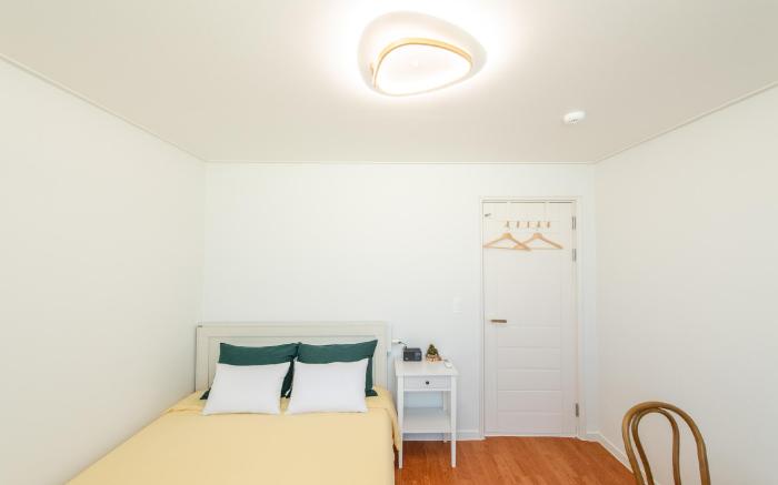Dolcorom Seongsan2 [Dolkorom Seongsan Branch 2 - Room 302]