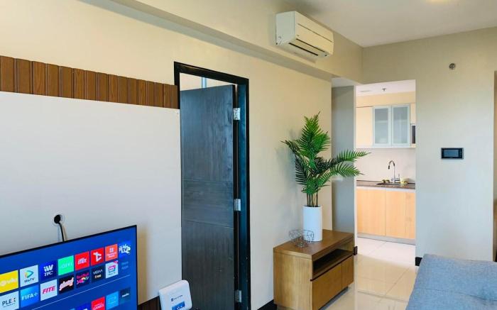 Mactan Newtown 2 BEDS with POOL access