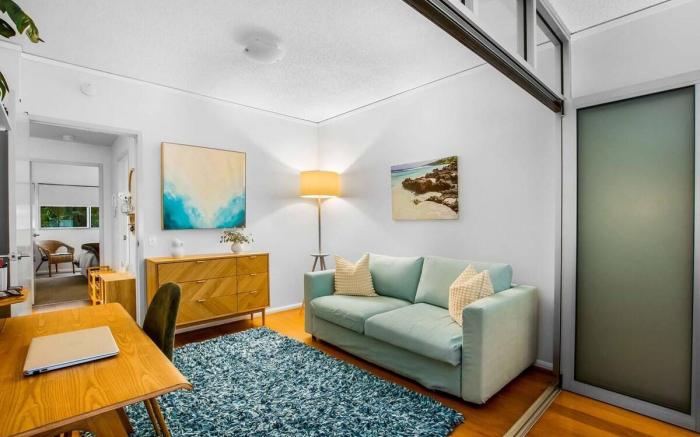2BR Study Oasis in Beautiful Bulimba