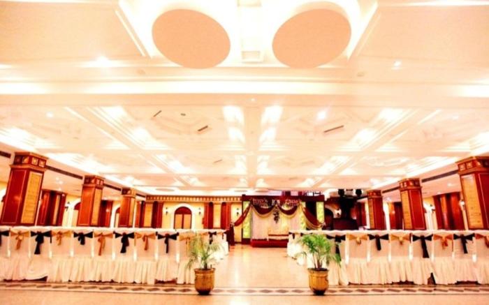 Hotel K.C. Cross Road