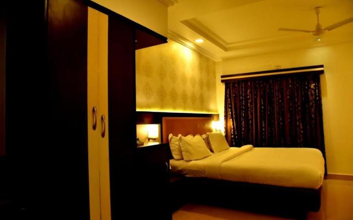 THE GRAND KRISHNA LUXURY HOTEL