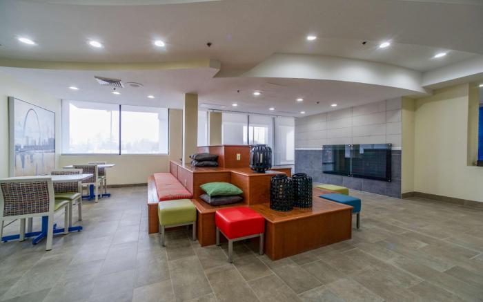 Saint Louis Airport Hotel