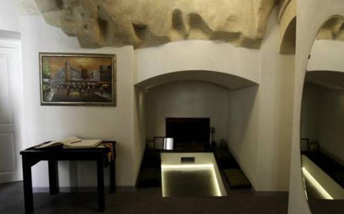 Le Malve Cave Retreat