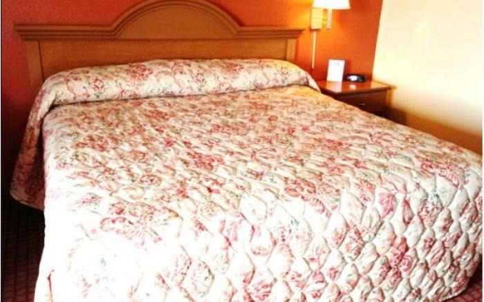 DeQueen Courtyard Inn