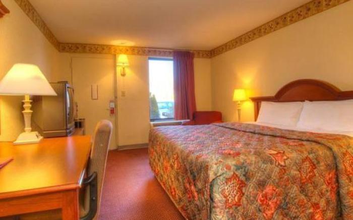 Econo Lodge Research Triangle Park