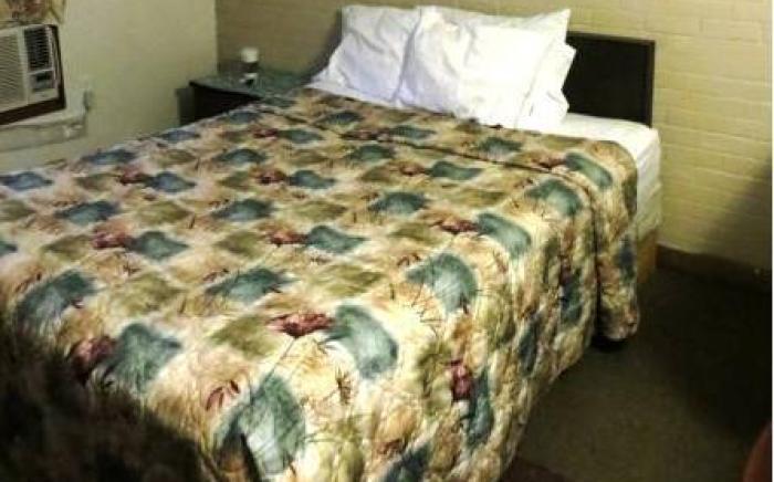 Good Night Inn