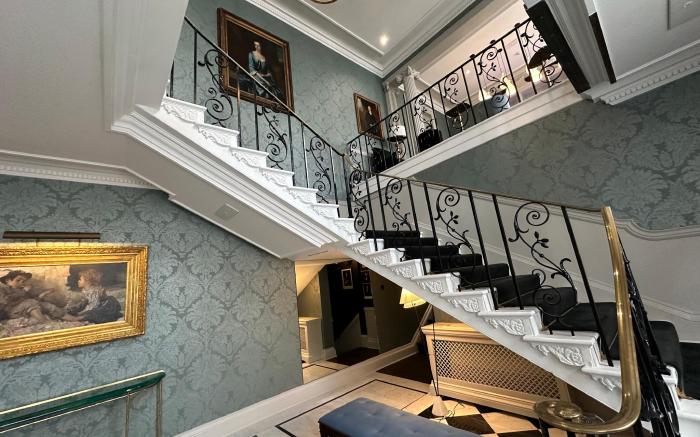 No. 30 Knightsbridge