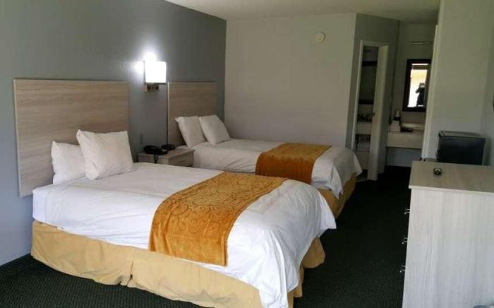 Days Inn & Suites by Wyndham Williamsburg Colonial