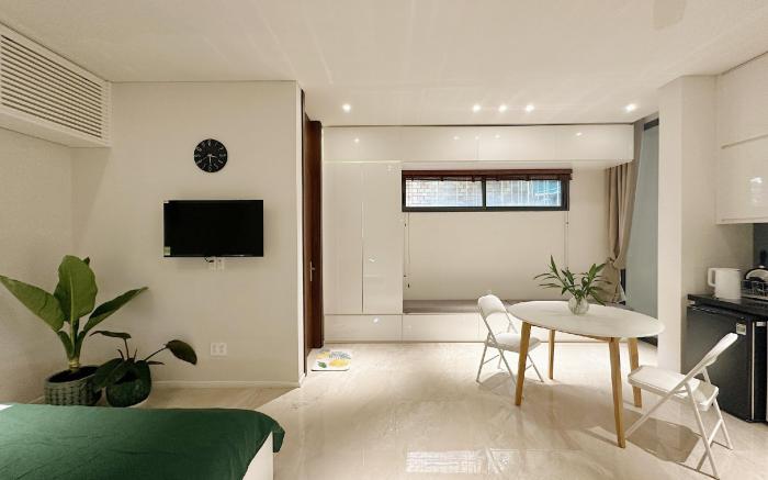 Saigon Mansion - Urban Oasis Studio