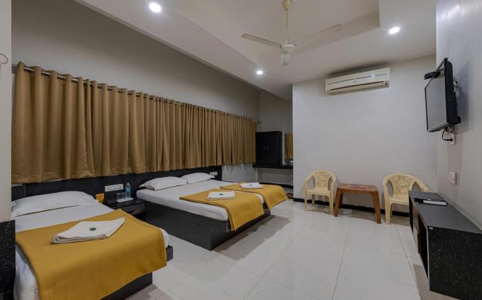 Hotel Adarsh 5 Minute Walk From Mahalaxmi Temple Kolhapur