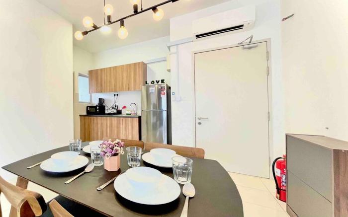 Alanis Suite Cozy 2BR @ KLIA