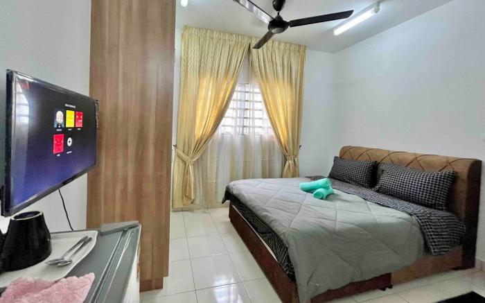 Alanis Studio @ KLIA Transit