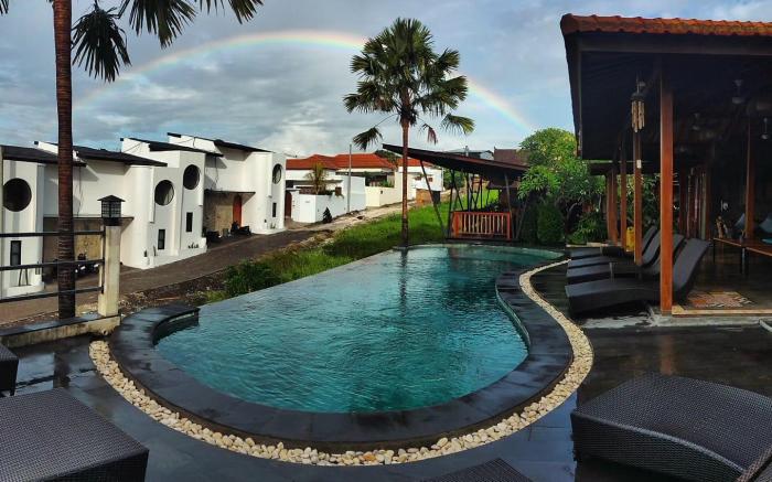 Luxury Suite Room at La Pan Nam Exotic Villas Spa
