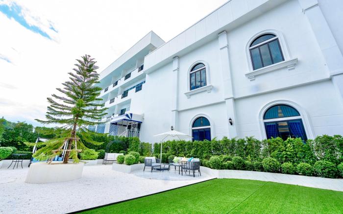 Marble Arch De Loei Hotel