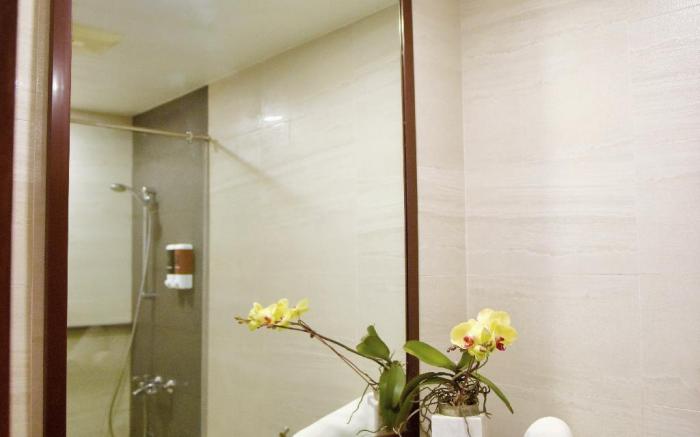 Aura One Hotel