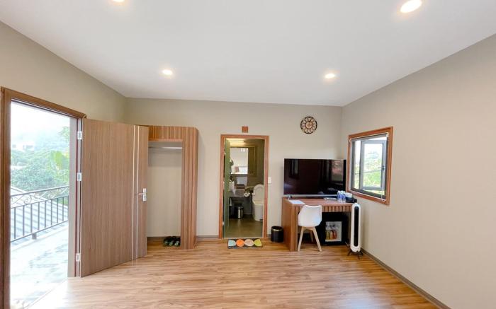 Deluxe Room with Mountain View
