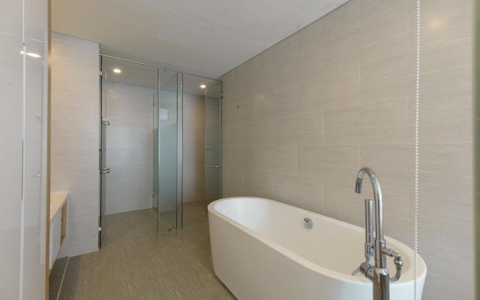 May Cozy 3BRs Apartment City Center