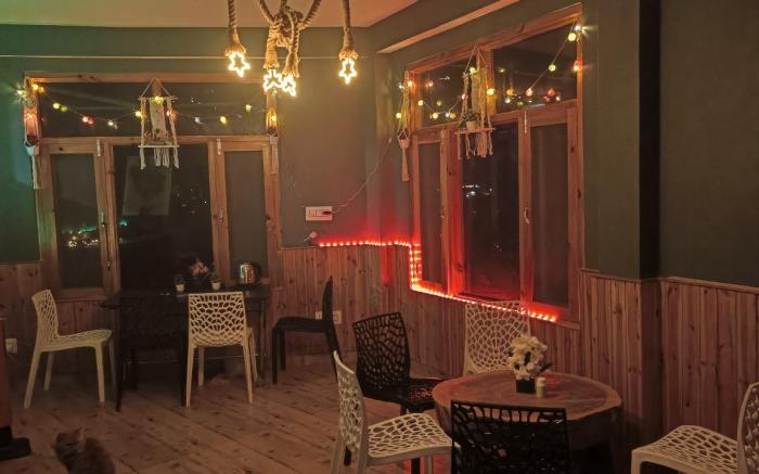 Pavi's Trekk Inn