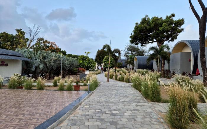 Praveg Beach Resort Diu Ghoghla Beach