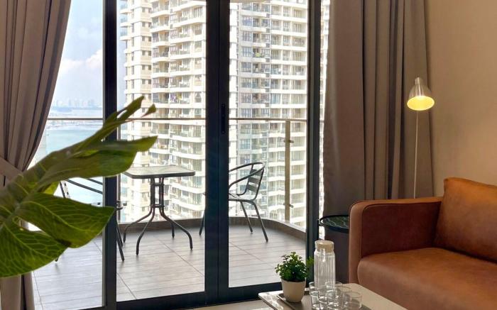 Simple • Poolview | Near CIQ Johor Bahru | 2B2B
