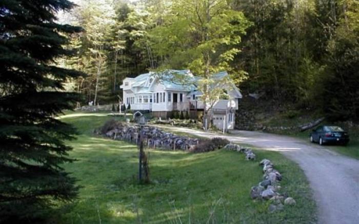 Mountain Valley Retreat