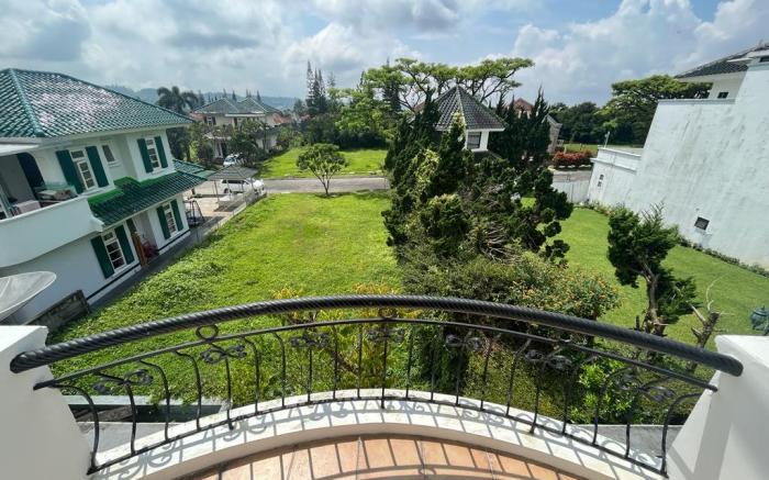 Villa MaMA Puncak resort