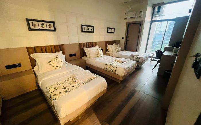 HOTEL SR LAXMI