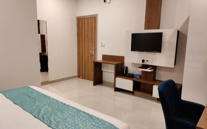 Zing Rooms by GuestHouse Suites