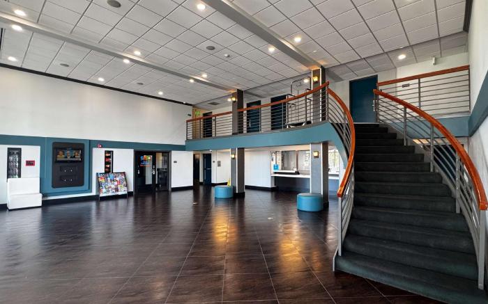 Studio 6  Suites Carson, CA