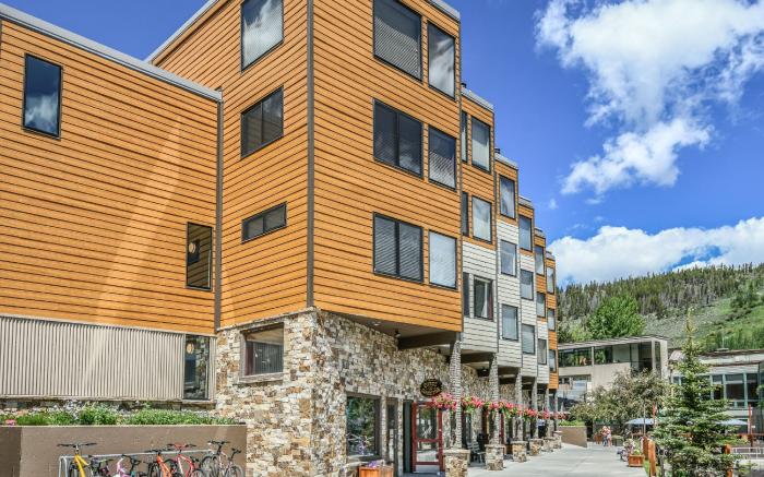 Edgewater Stuido 1 Bath EWJP
