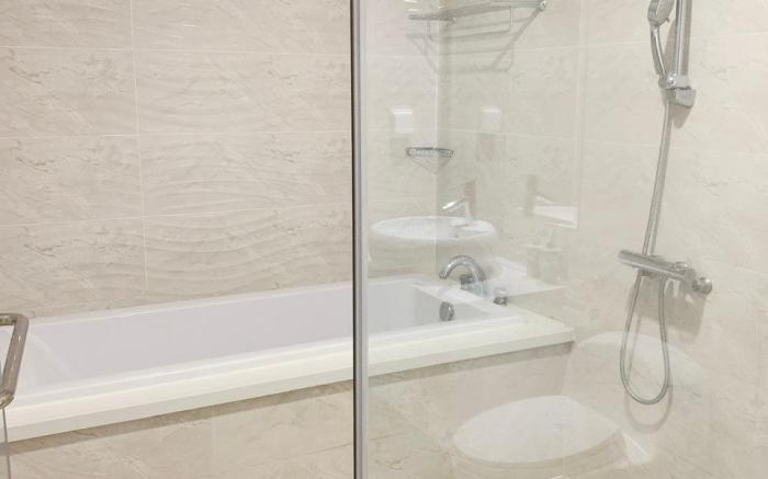 LUXuRY LIViNG VinHome-Landmark81-2Br-RiverView
