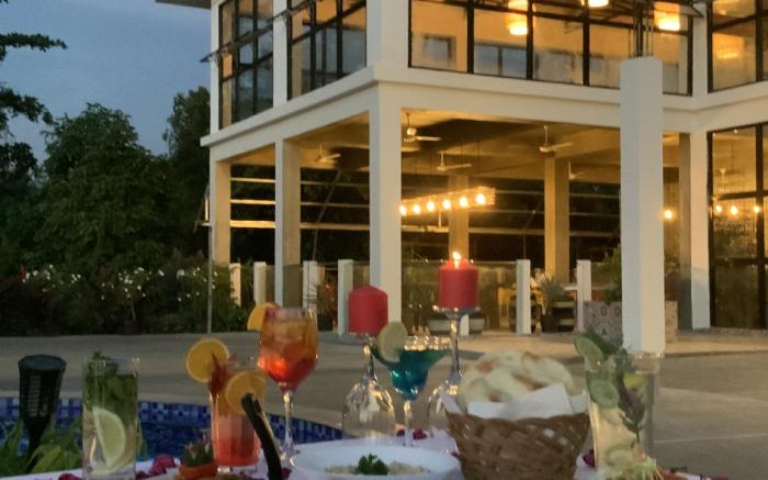Vistapaloma beach resort