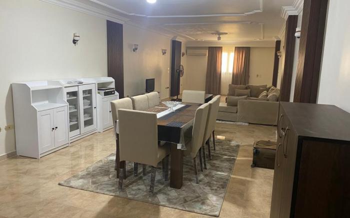 Pyramid’s appartement 
