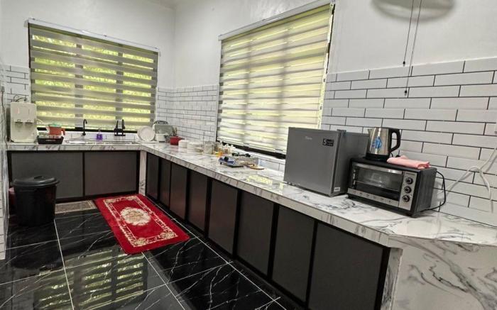 Rania Riverview Guesthouse