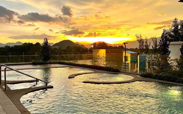 Onsen 2BR with Mountain & Lost World view