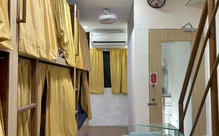 BOMBAY72 DORMITORY