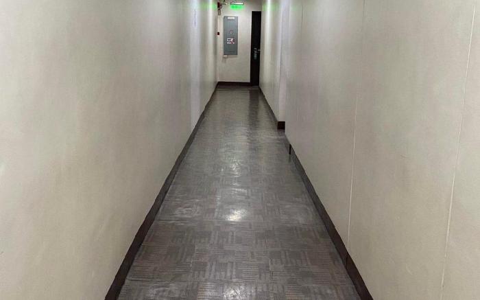 CUBE Hostel NAIA